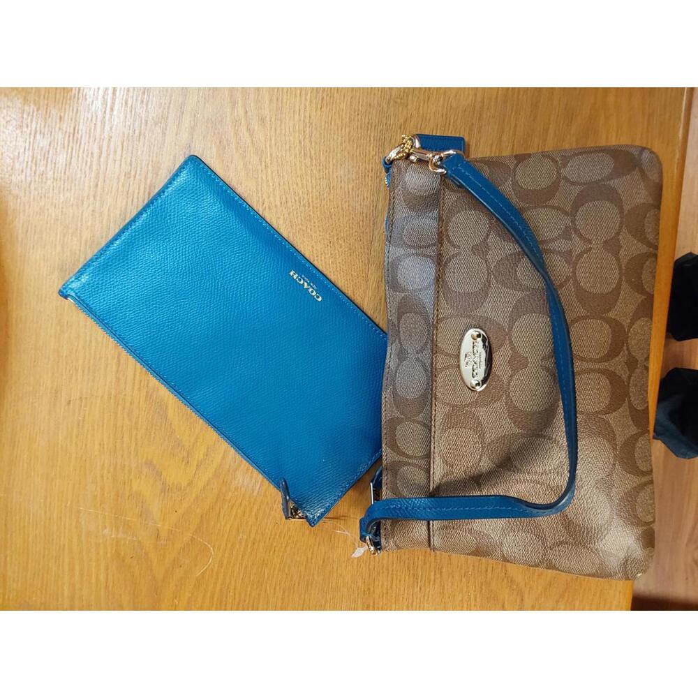 Coach Legacy Pop Pouch Wristlet Set - Brand New!
